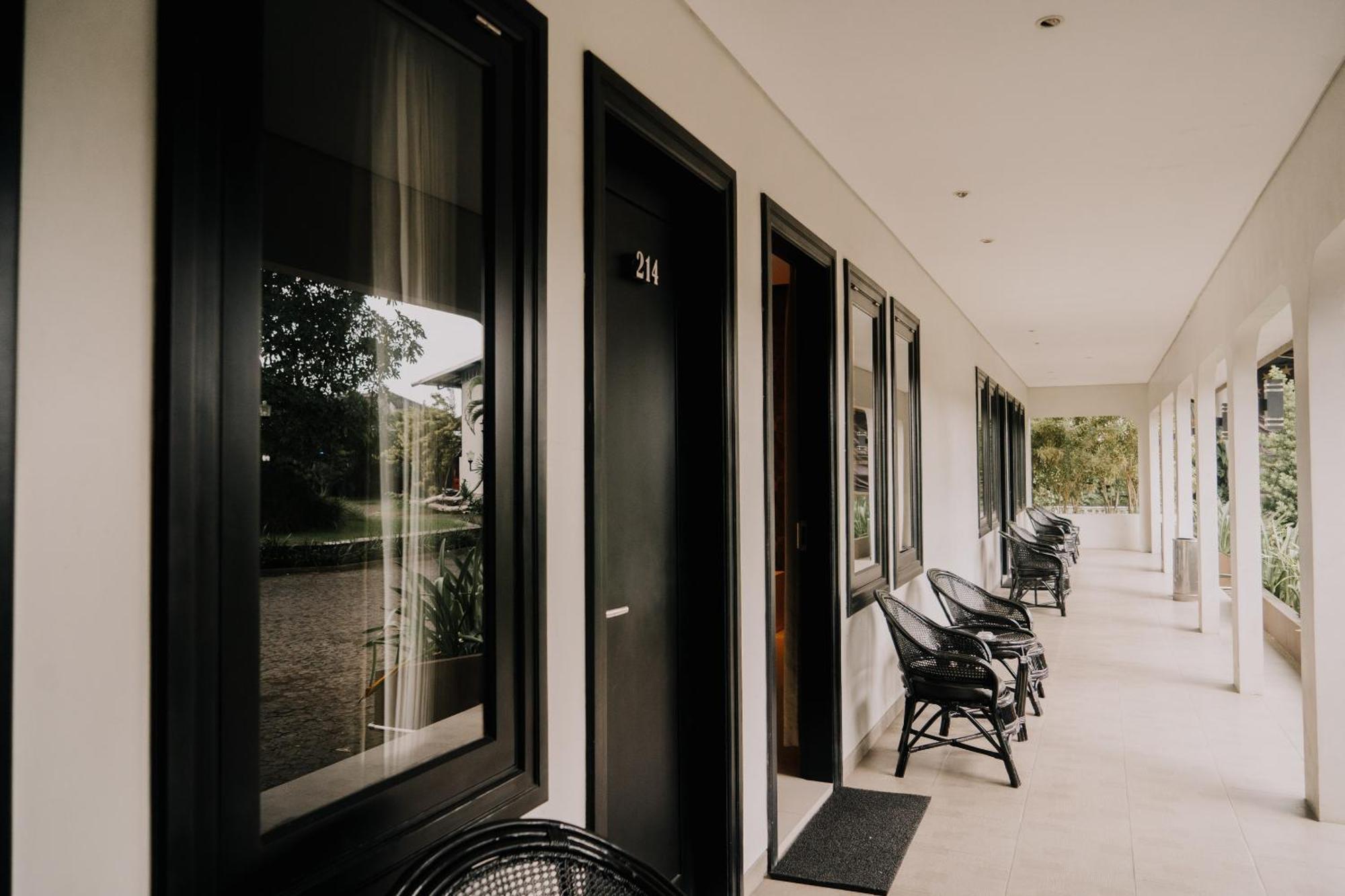 New Surya Hotel Banyuwangi (East Java) Exterior foto
